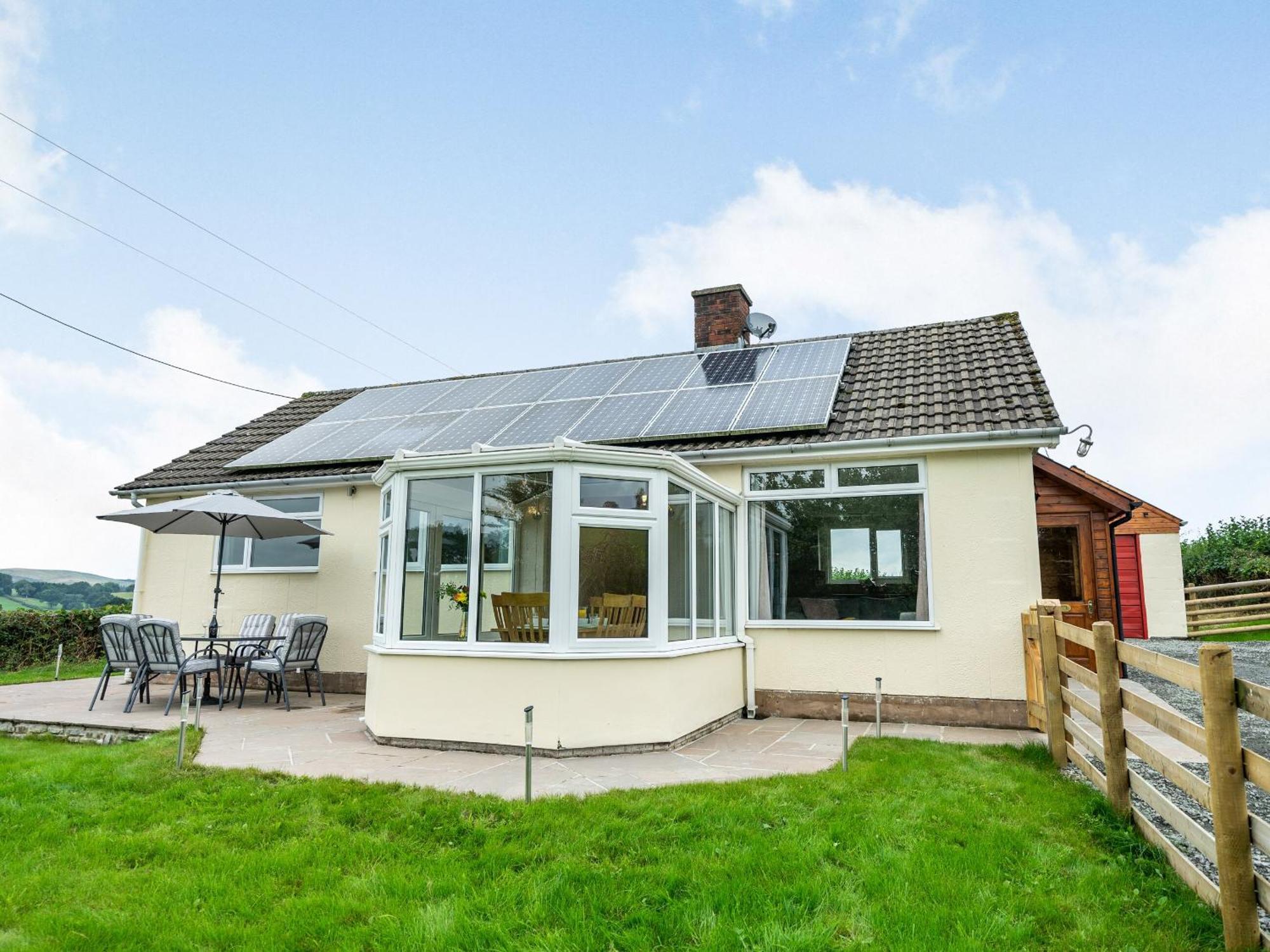 Meadowcroft Villa Bettws Disserth Exterior photo