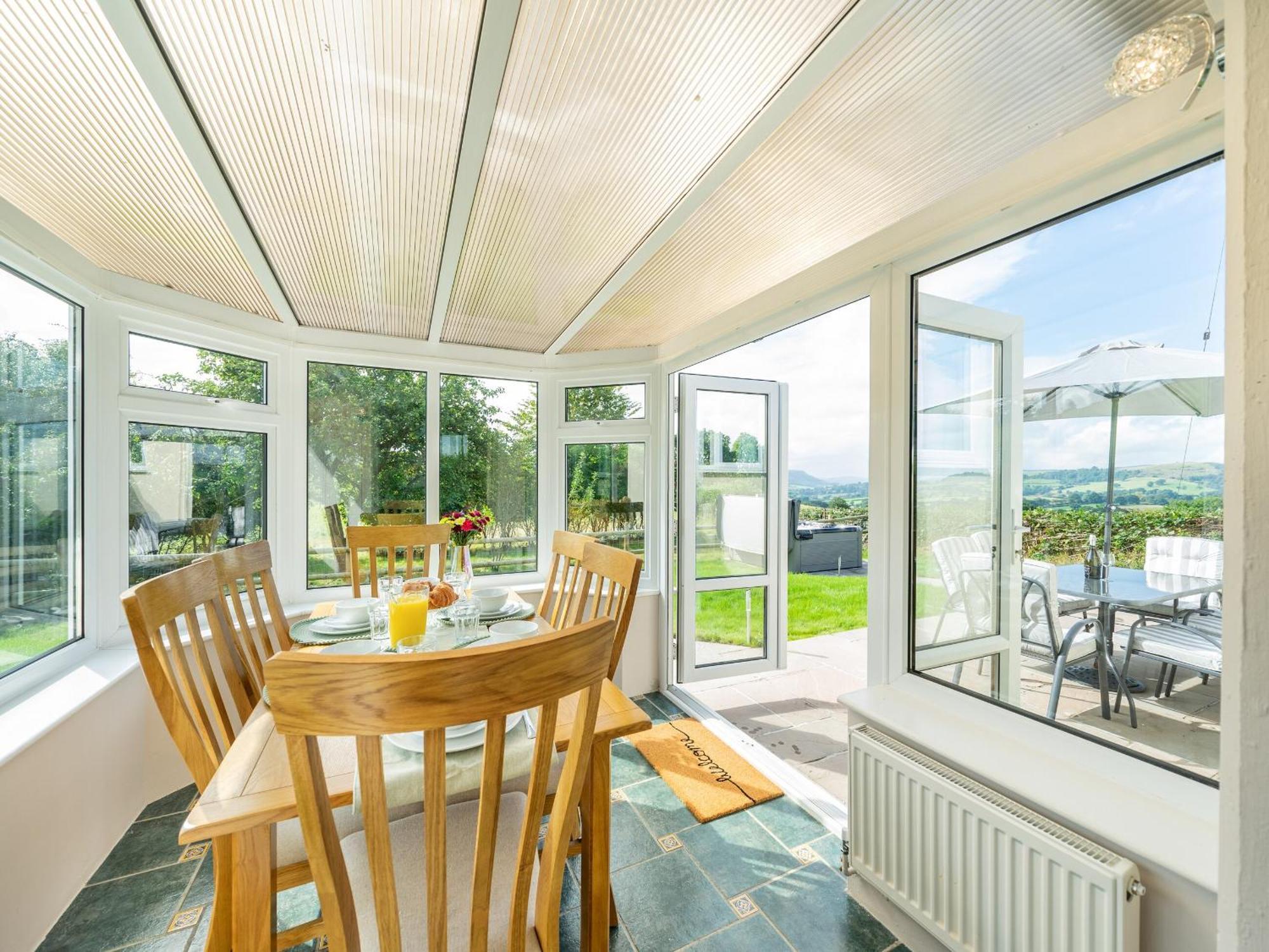Meadowcroft Villa Bettws Disserth Exterior photo